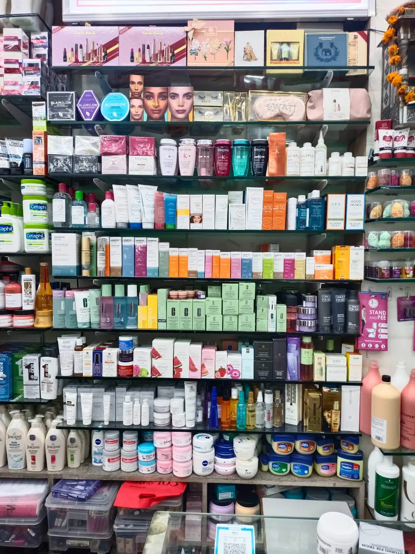 LADORANI COSMETICs